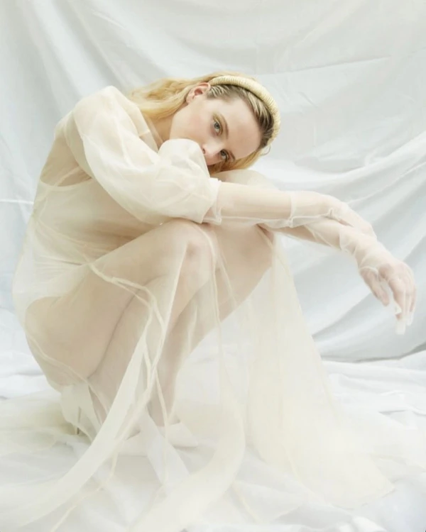 How to Choose a Wedding Dress: 5 Top Tips