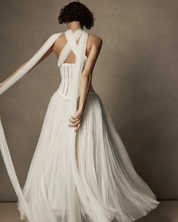 11 Corseted Wedding Dresses