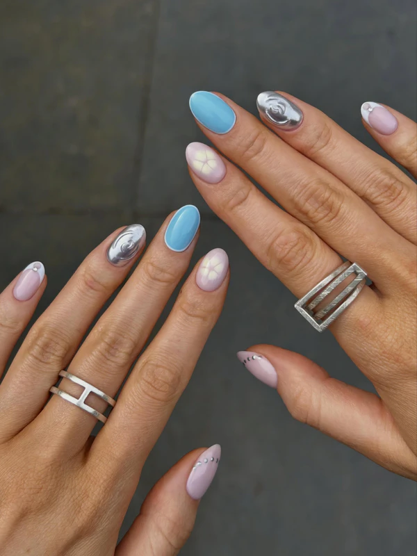 <a href="https://www.instagram.com/p/DYFf-YPDbsx/?img_index=1">Thenaillologist</a>