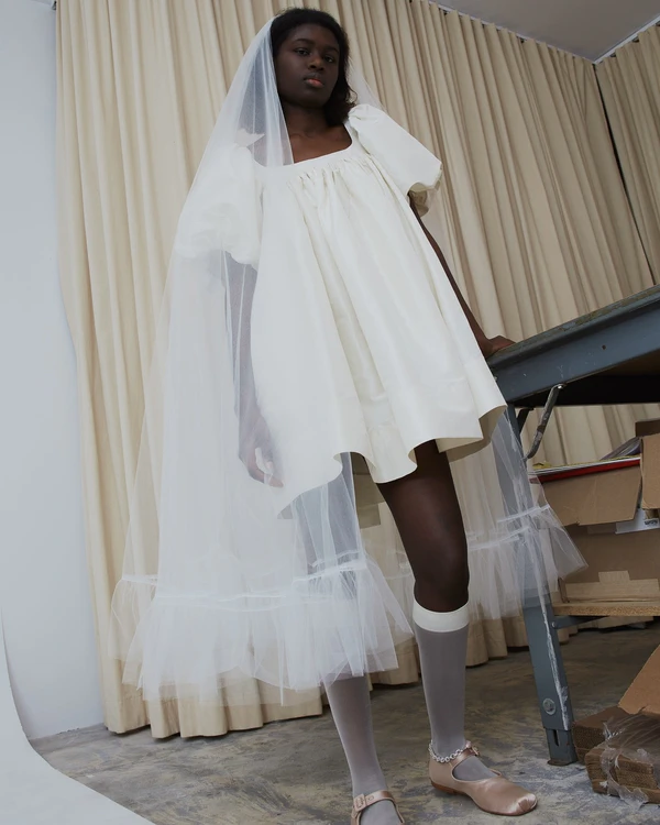 15 of Our Favorite Veil Brands