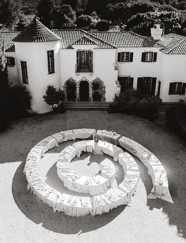 A Dreamlike Siren-Inspired Wedding With Oceanic Details in California — photo 1