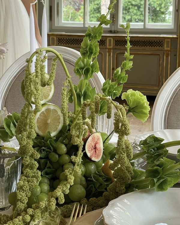 Trend: Overgrown Foliage Installations