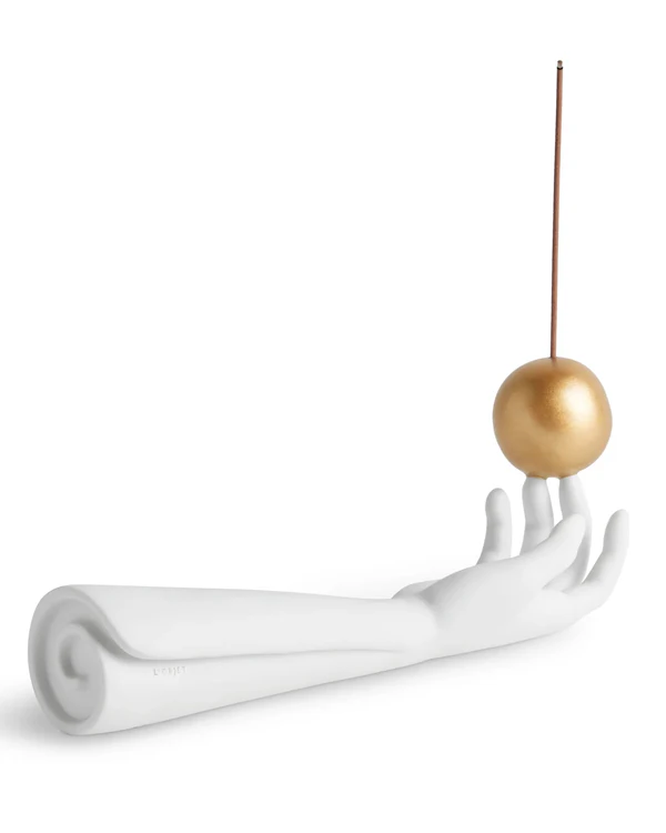 <a href="https://www.l-objet.com/products/atlas-incense-holder?utm_source=the-wed&utm_medium=digital-pr&utm_campaign=lobjet-wedding-gift-guide&utm_content=image-link">L'OBJET Atlas Incense Holder, $325</a>