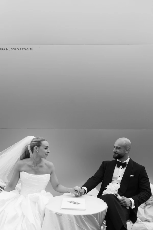 A Contemporary Chrome & Chartreuse Black-Tie Wedding Reimagines the Southern Highlands