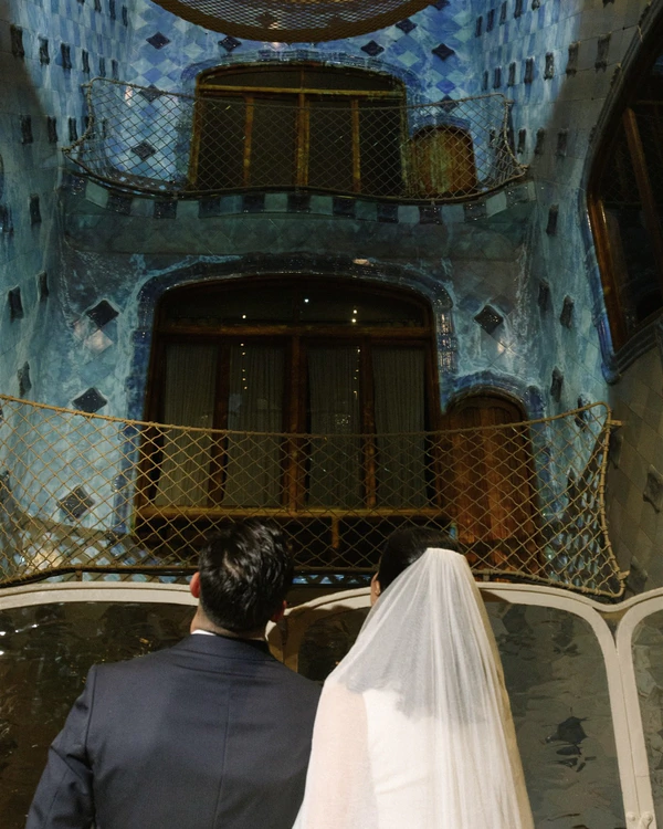 A Vibrant & Artistic Barcelona Wedding Amongst an Iconic Gaudi Masterpiece & Castle Garden
