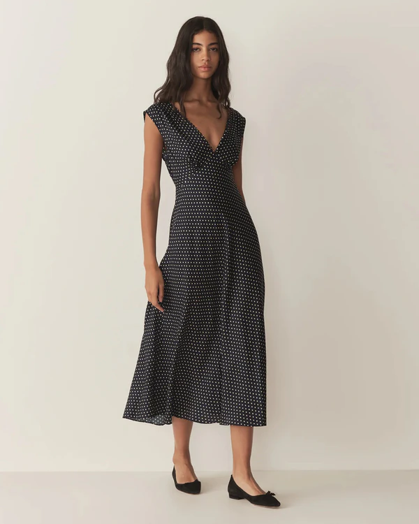 30 Stylish and So On-Trend Polka Dot Wedding Guest Dresses