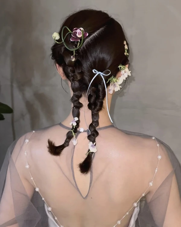 The Top Wedding Beauty Trends for 2025 According to Pinterest