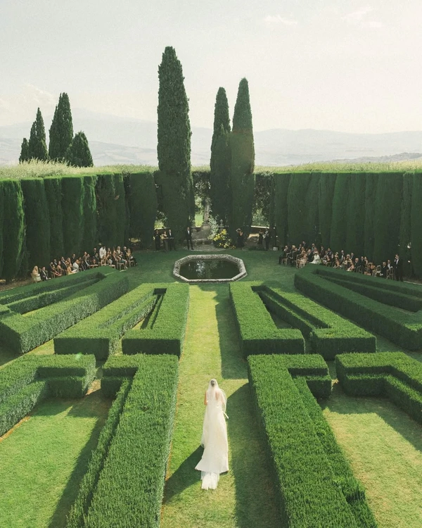 The Top Wedding Photography Trends for 2025 According to Pinterest