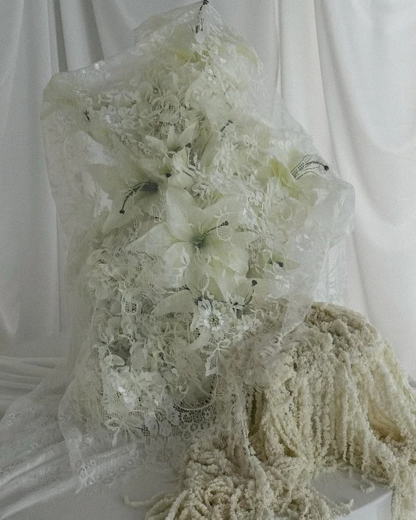 <a href="https://www.instagram.com/authorflower/p/DZrRcNjE2uz/?__d=1%25&amp;img_index=2">Author Flower</a>
