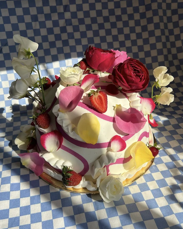 30 Cake Ideas for Your Spring Wedding