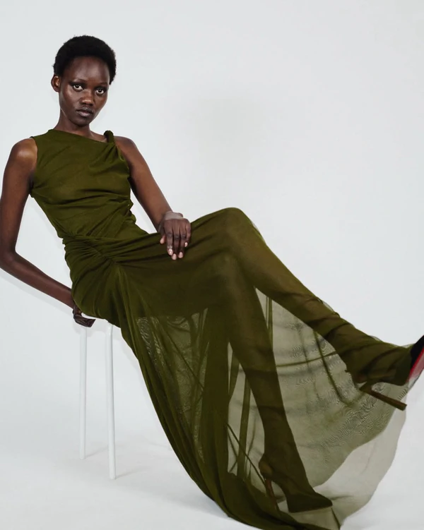19 Best Designers for Bridesmaids Dresses