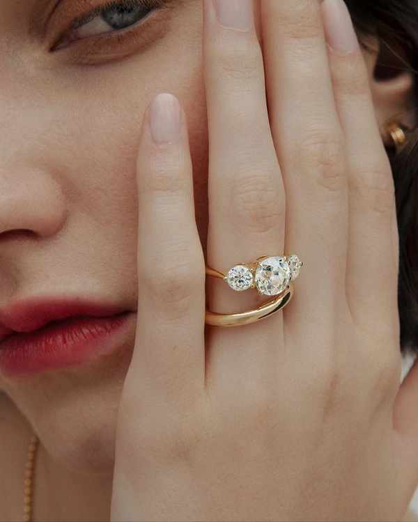 30 Expert Tips for Diamond Engagement & Wedding Ring Shopping