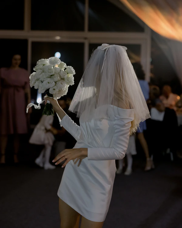 Weddings in the UK and Belarus: about formats and couples
