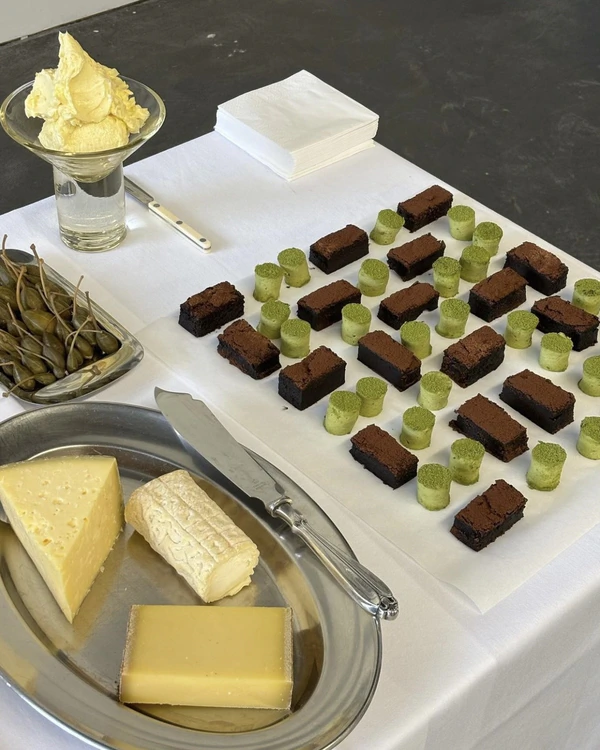 Trend: Modern Grazing Tables