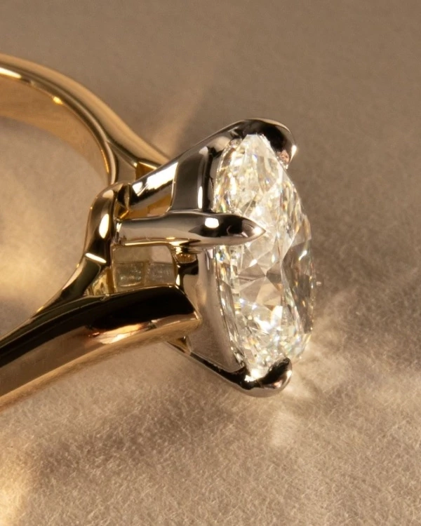 A Guide to the Chicest Engagement Ring Styles & Cuts