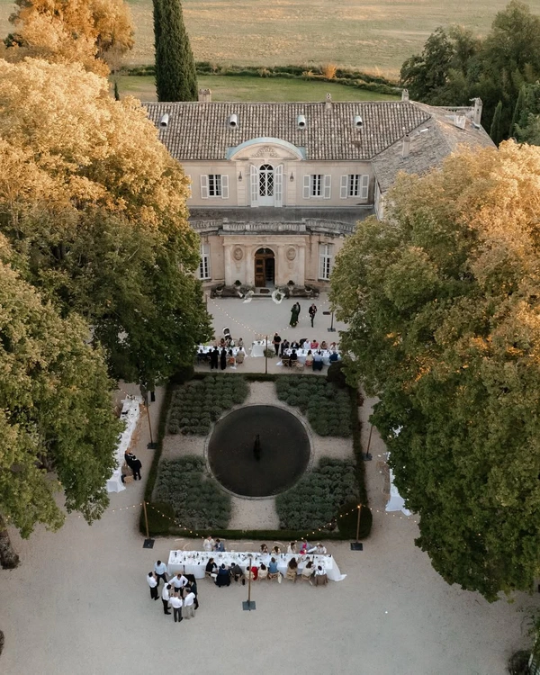 A Couple’s Guide to Wedding Photography Contracts: Image Rights, Timelines & Must-Knows