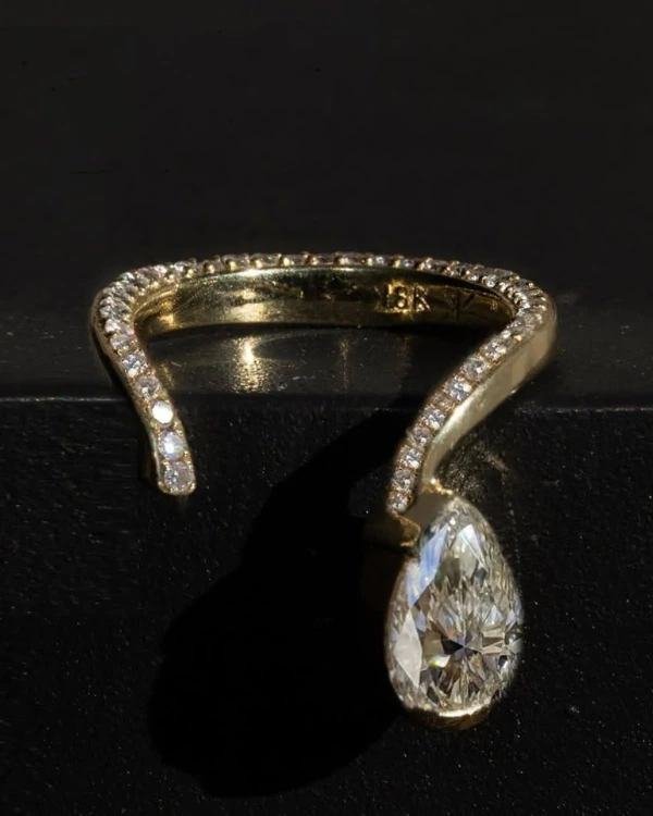 How to Perfectly Pair Your Wedding Band and Engagement Ring: Expert Tips & Trends