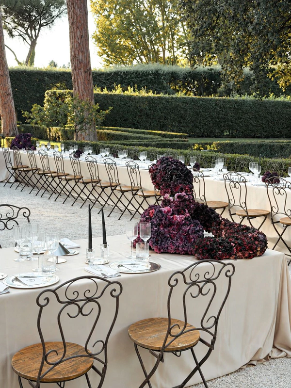 From Roman Garden Romance to a Red-Lit Nightclub at This Villa Aurelia Wedding