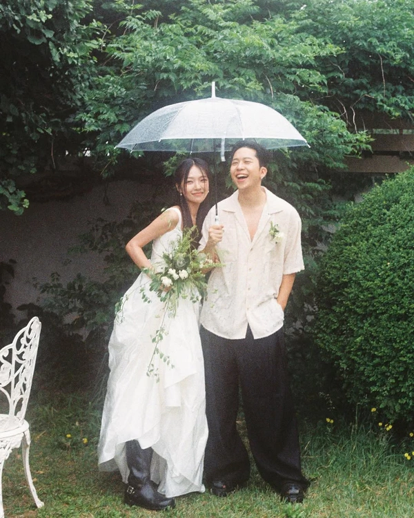The Top Wedding Photography Trends for 2025 According to Pinterest