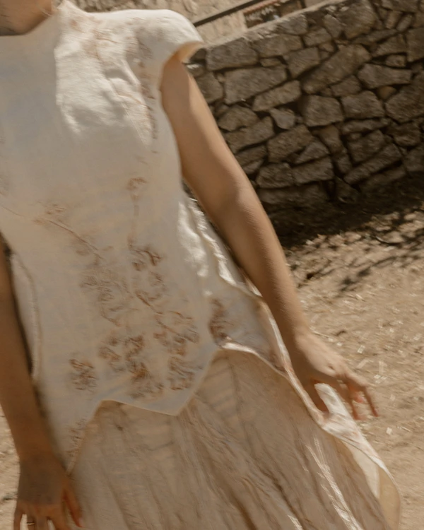 A Playful & Artistic Rural Wedding in Countryside of Madrid
