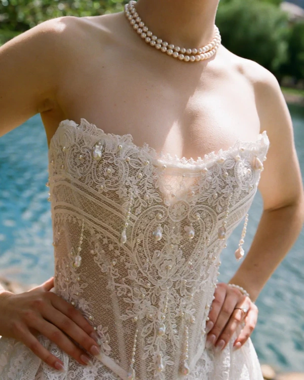 Photography: <a href="https://www.instagram.com/kellymour__/p/DZIiDb5keBO/">Kelly Mour</a>