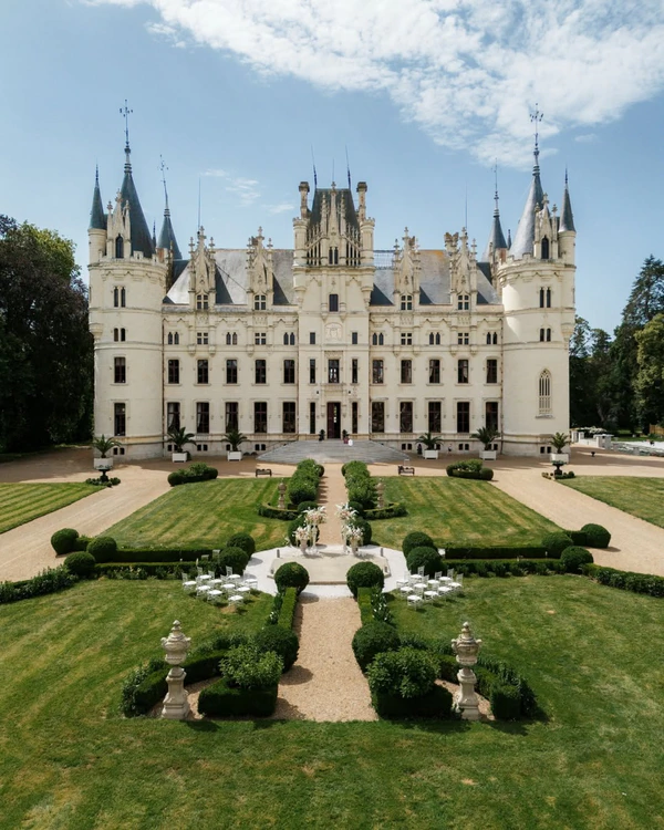 <a href="https://www.instagram.com/chateauchallain/">Château de Challain</a>, Photography: <a href="https://www.instagram.com/p/DZs6lDCjY-s/?img_index=8">Megan Maxwell</a>