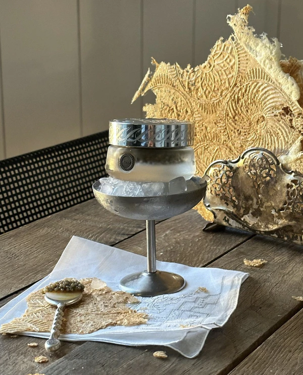 It's House Parties Season: Christmas Tables Trends