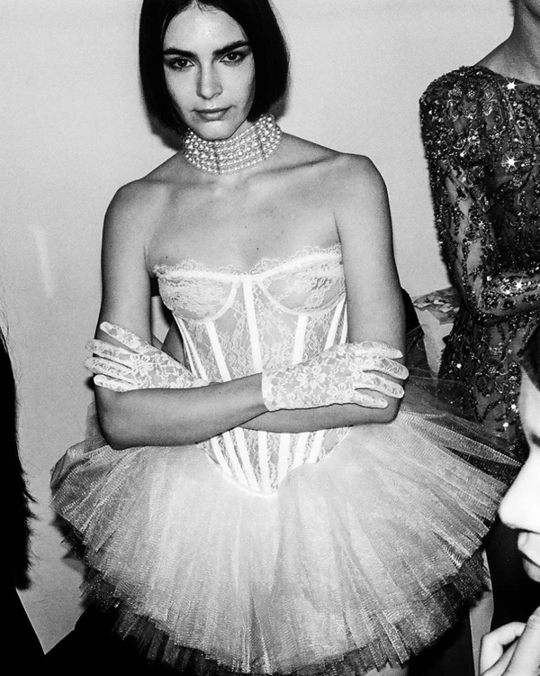 The Chicest Trends from the Spring '25 Bridal Collections — photo 2
