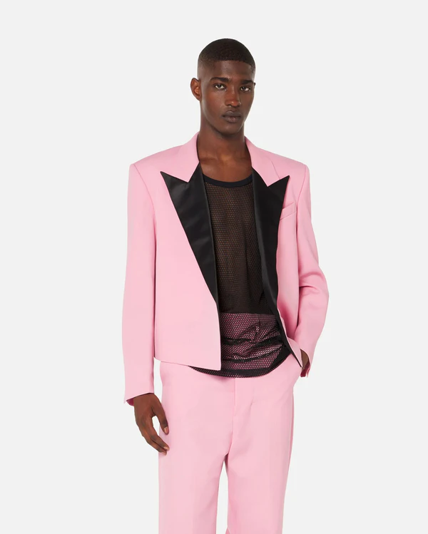 Colorful Suits for Grooms that are Perfect for Summer Wedding