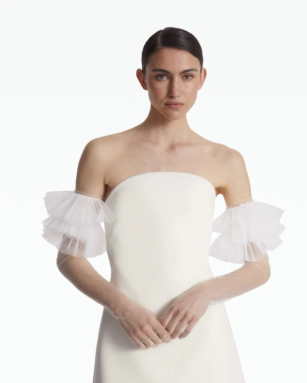 16 Wedding Gloves for Your Flawless Look