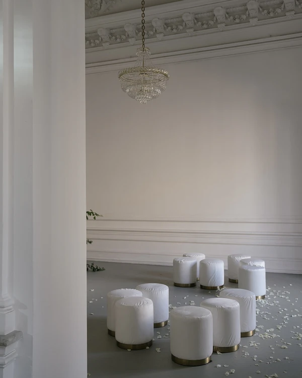 An Elegant Vintage-Style Wedding in a Historic Mansion
