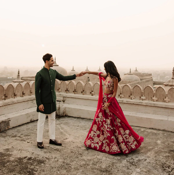 A Chic Indian Wedding at a Romantic 14th-Century Fort in Rajasthan — photo 1