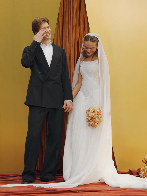 <a href="https://www.instagram.com/p/Dcf4VCSgo0X/?img_index=1">Vesna Wedding</a>, Photography: <a href="https://www.instagram.com/burdunilia/">Ilia Burdun</a>, <a href="https://www.instagram.com/uli_popova/">Uli Popova</a>