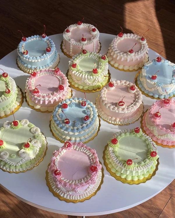 Pink Wedding Cakes & Desserts