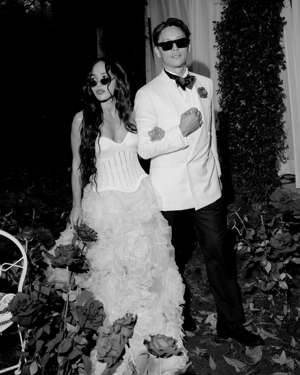 A High Fashion Wedding Laced with Red Roses on the Amalfi Coast, Italy