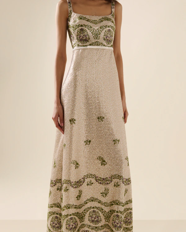 25 Stylish Dresses Perfect for a Chic Countryside Ranch Wedding