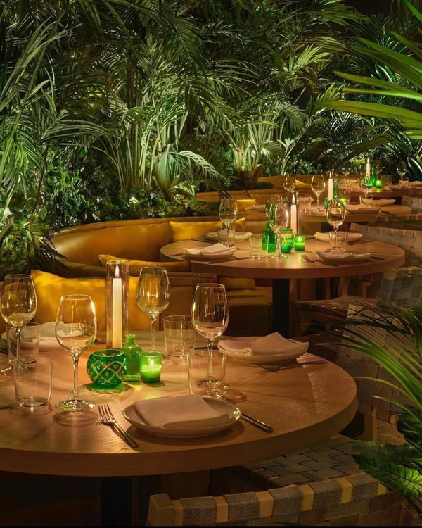 <a href="https://www.instagram.com/publichotels/p/CwQiQ6VvU_K/">Public Hotel</a>