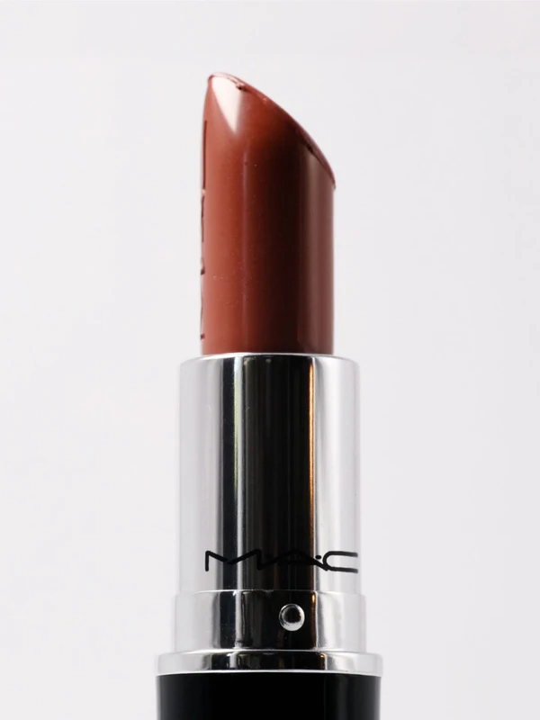 <a href="https://www.instagram.com/p/DasSzW-j59M/?img_index=12">Mac Cosmetics</a>