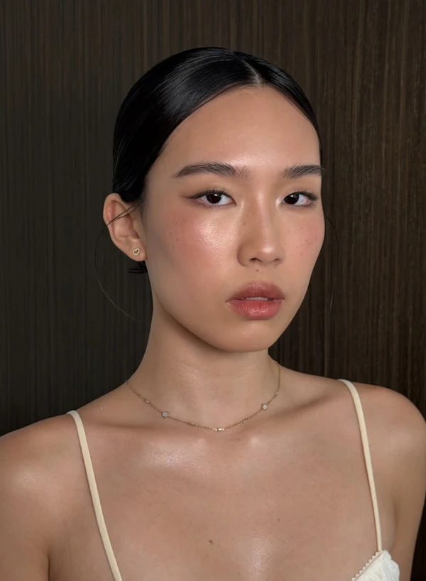 <a href="https://www.instagram.com/p/DZcghKlks4J/?img_index=1">Makeup by Ann Lin</a>
