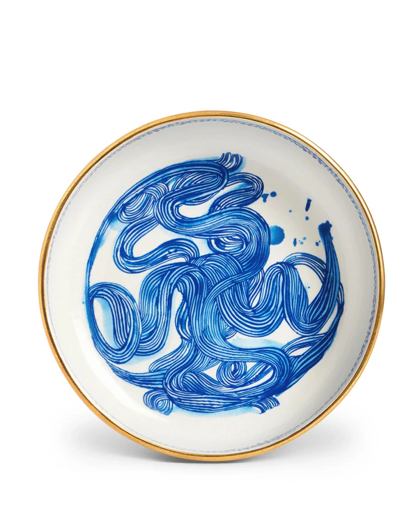 <a href="https://www.l-objet.com/products/ruan-hoffmann-bowl-white-medium?utm_source=the-wed&utm_medium=digital-pr&utm_campaign=lobjet-wedding-gift-guide&utm_content=image-link">RUAN HOFFMAN Bowl, $650</a>