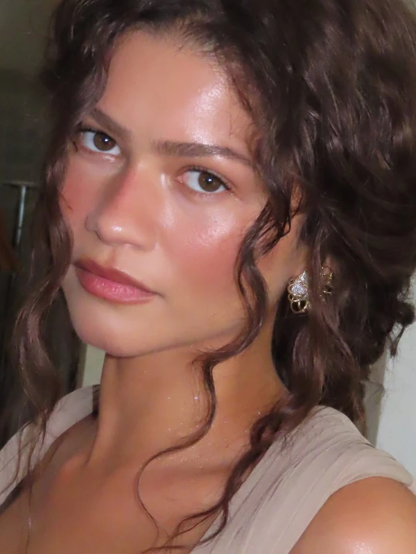 <a href="https://www.instagram.com/p/Da0Fx14FpJ4/?img_index=1">Coree Moreno</a>