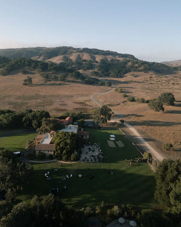 <span style="text-decoration: underline;"><a href="https://www.instagram.com/santaluciapreserve/">Santa Lucia Preserve</a></span>, Photography: <span style="text-decoration: underline;"><a href="https://www.instagram.com/kindredeventsco/p/DQCVcDoFFAZ/?img_index=4">Dani Toscano</a></span>