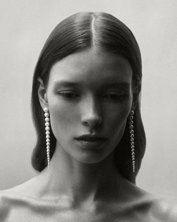 Modern Pearls: An Edit of the Chicest Accessories for the Fashion Bride