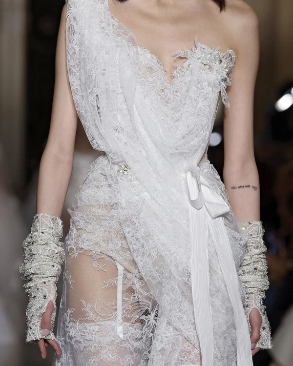 The Chicest Looks & Trends from the Spring '26 Bridal Collections