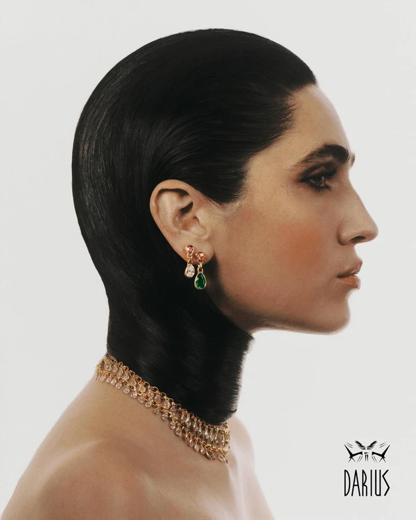 <a href="https://www.instagram.com/dariusjewels/p/C_vVU06uTH1/">Darius</a>, Photography: <a href="https://www.instagram.com/alexandre_haefeli/">Alexandre Haefeli</a>