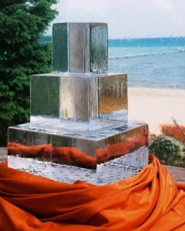 20 Stunning Ice Sculpture Ideas for Your Wedding