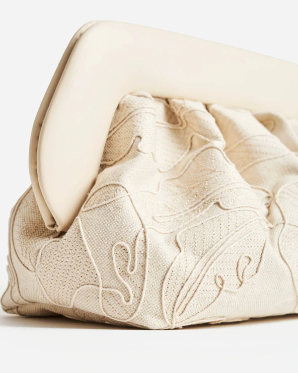 30 Chic Pouches for the Fashion Bride