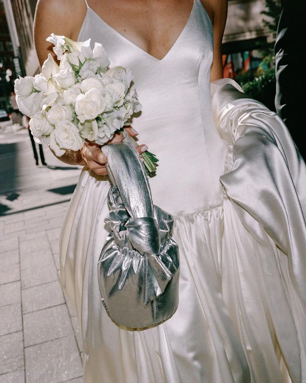 How to Find the Right Photographer For a Destination Wedding?