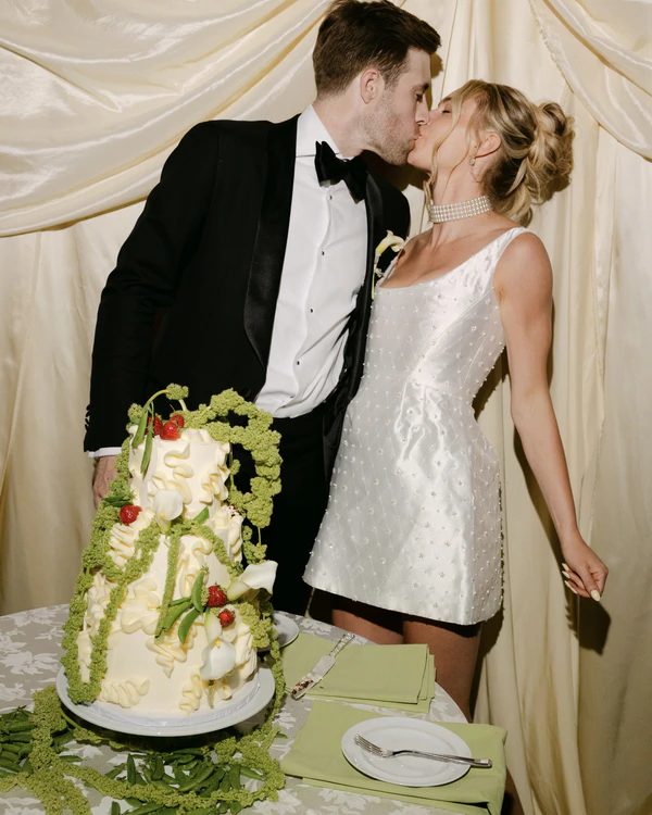 A Chic Buttercream Garden Wedding in Boulder, Colorado