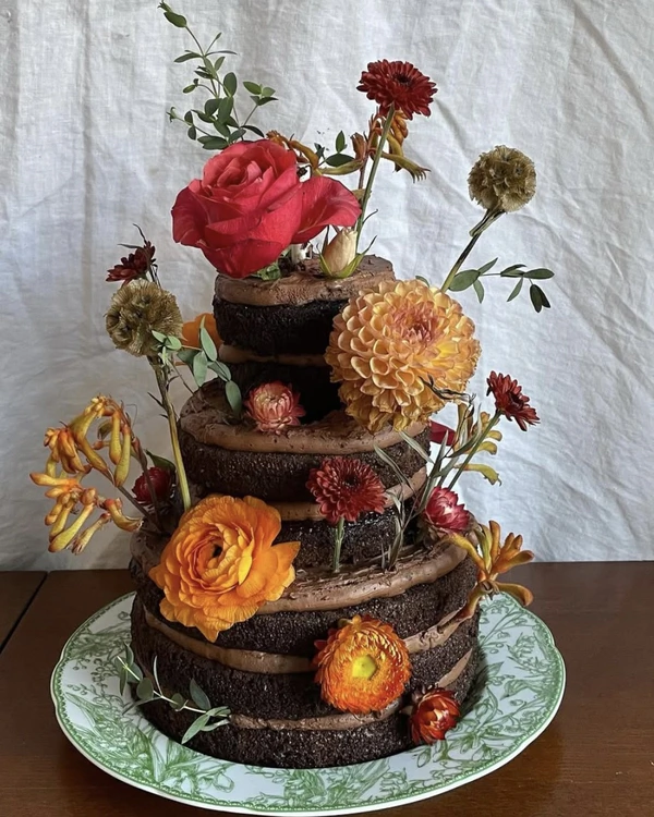 40 Irresistible Chocolate Brown Wedding Cakes & Desserts